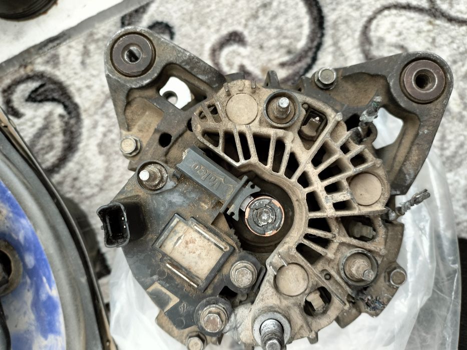 Генератор Рено логан