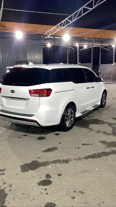 Kia Carnival из кореи