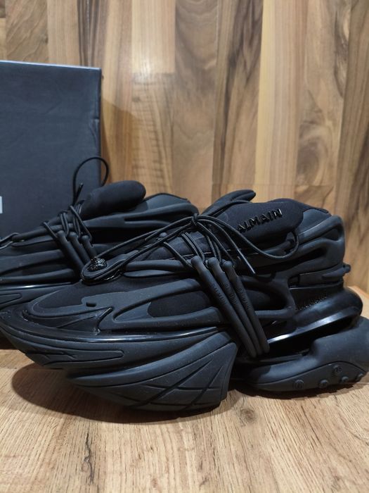 Продам кросовки balmain unicorn