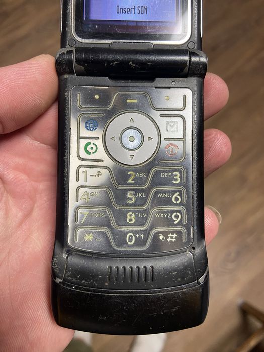 Motorola V3 в добро състояние