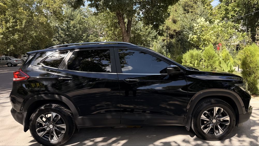 Chevrolet Tracker 2 Premier Plus, 2024 черный