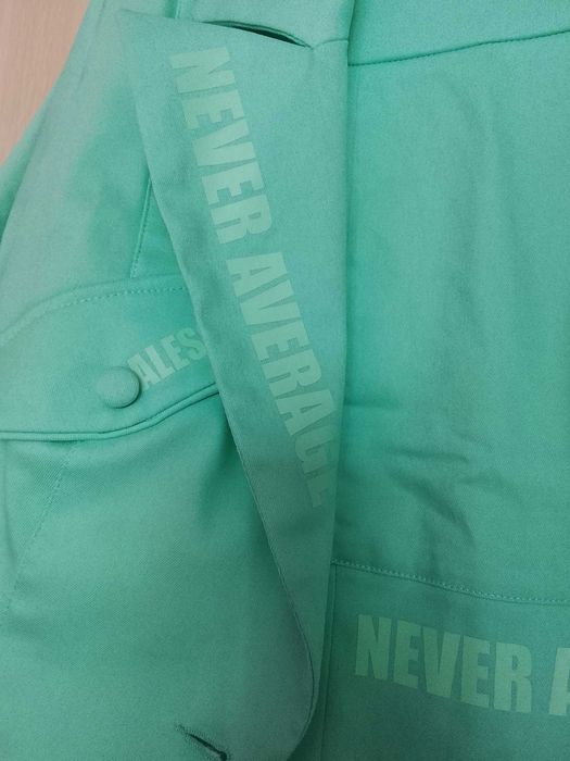 Сет пола и къс блейзър на Алесса Alessa