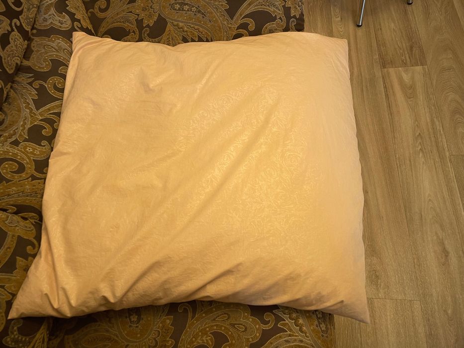 Продам подушку б/у, 1000 т