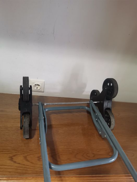 Carucior cumparaturi scari