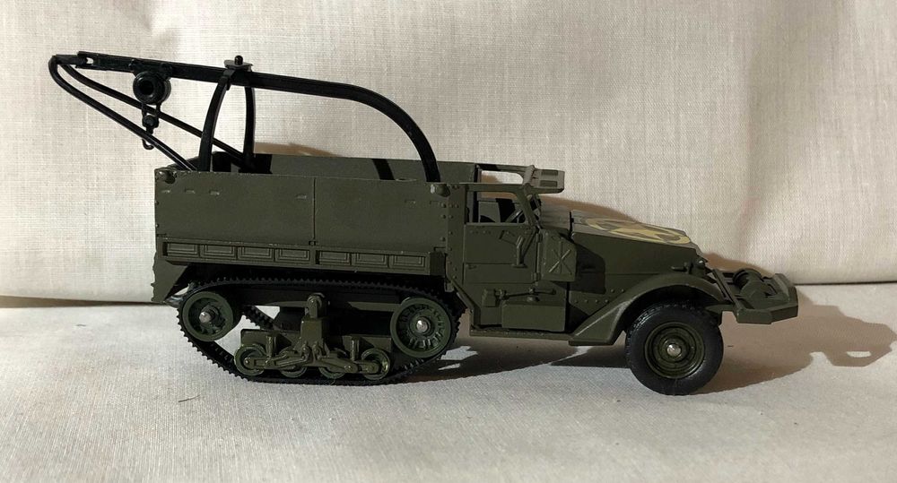 Macheta militara M3 Half Track USA WW2 Solido metal 1 43