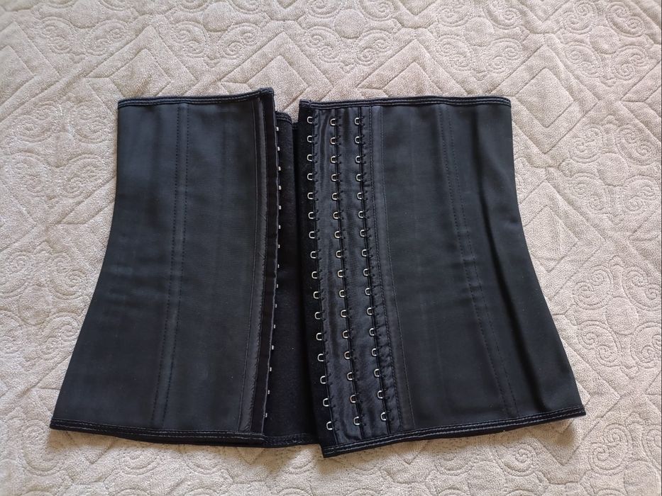 Корсет продам в отличном состоянии