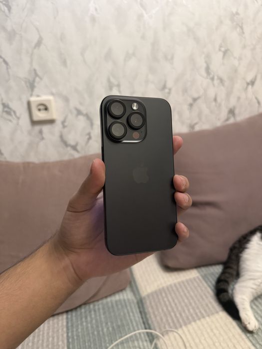 Срочно продам Iphone 15 pro на 256 гб