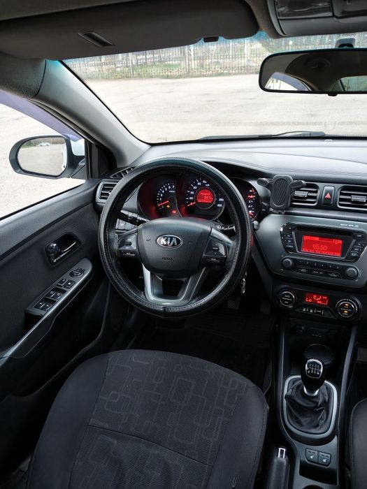 Киа Рио продам .