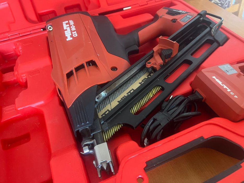 Pistol cuie Hilti GX 90-WF