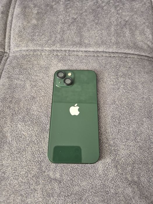 Продам Iphone 13