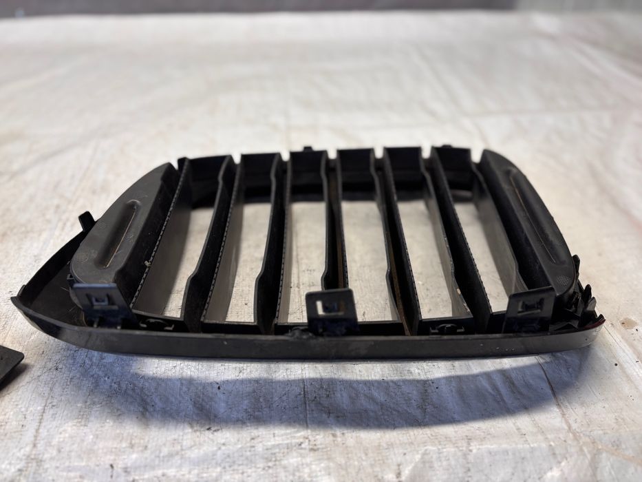 BMW X5 E70 решетка – дясна