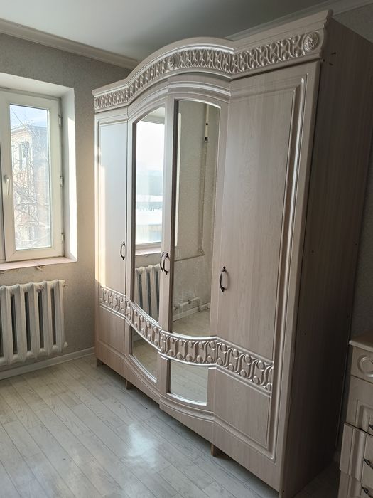 Спальный гарнитур