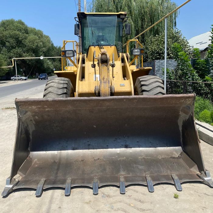 Погрузчик фронтальный 3 куб