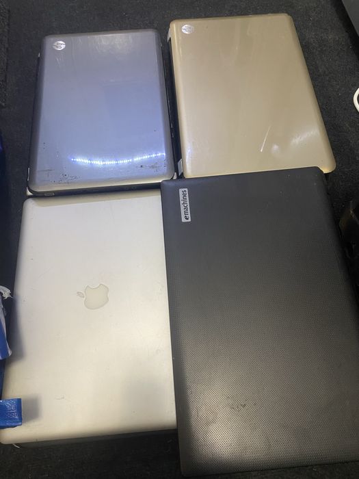 Lot 10 laptopuri pentru piese complete