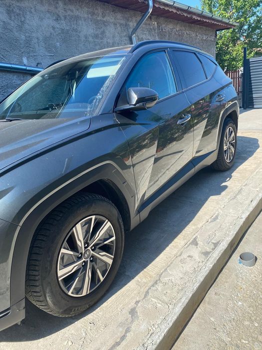 Hyundai Tucson 1,6 T-GDI 4×4 ( Mecanic Simplu- Fără Hibrid) / Achiziționat  direct din rețeaua oficială Țiriac  Auto
