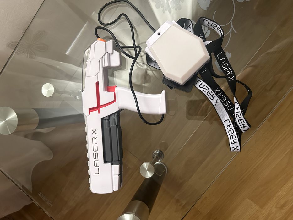 Pistol cu laser pentru copii