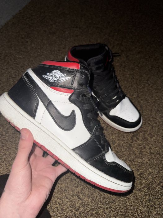 Jordan 1 Mid marimea 43