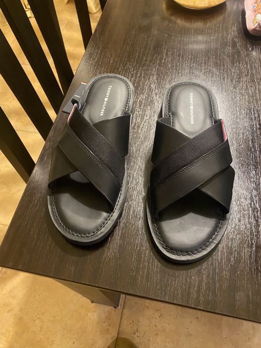 Vind sandale piele tommy noi marimea 43