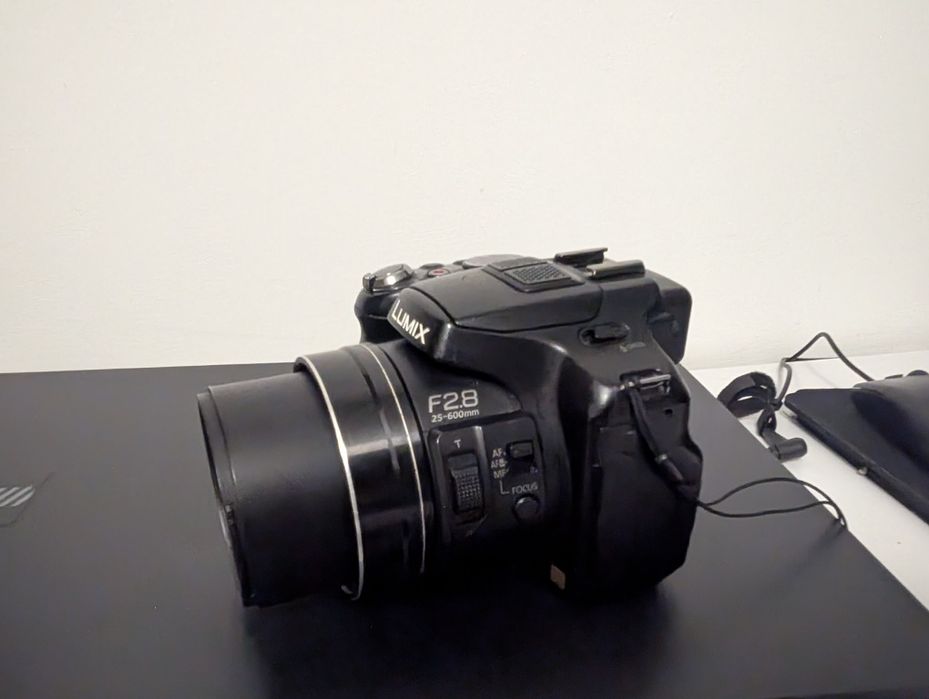 Panasonic Lumix DMC-FZ200 – Stare parțial functional, 24x zoom optic,