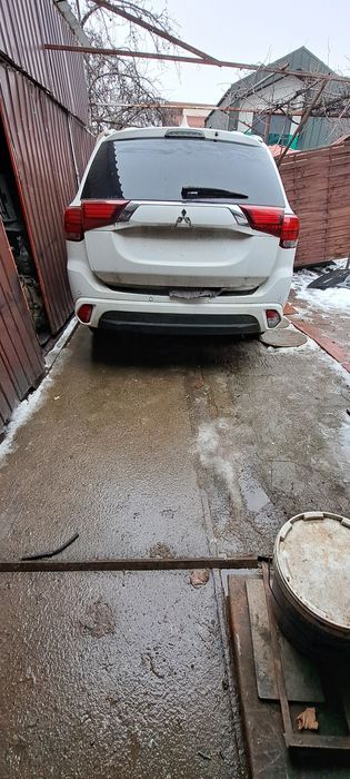 Piese sau intreaga Mitsubishi Outlander2,0/2017plug in hibrid