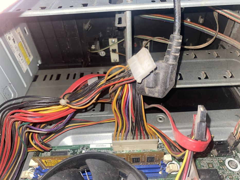 Продам срочно !!