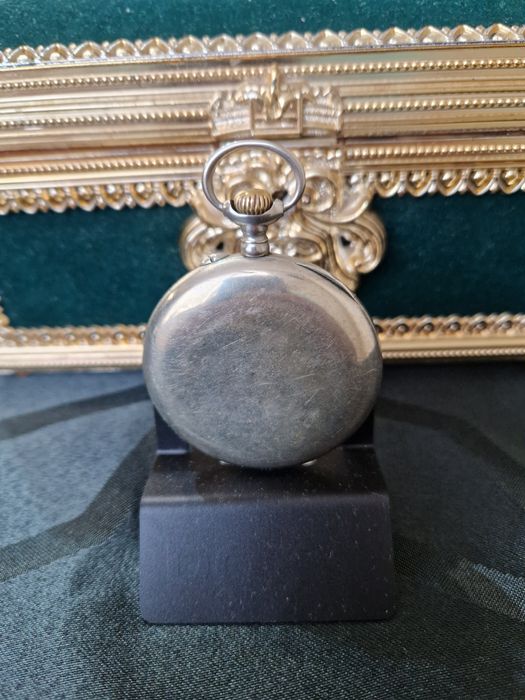 Чудесен голям антикварен швейцарски колекционерски джобен часовник