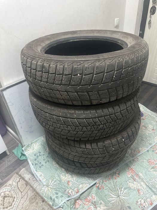 Зимние шины б/у 225/60/18