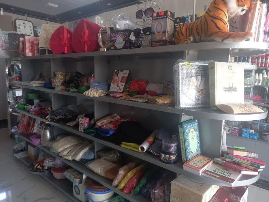 Стелаж magazin uchun