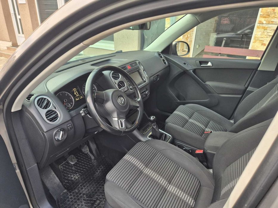 Vând Volkswagen Tiguan 2011