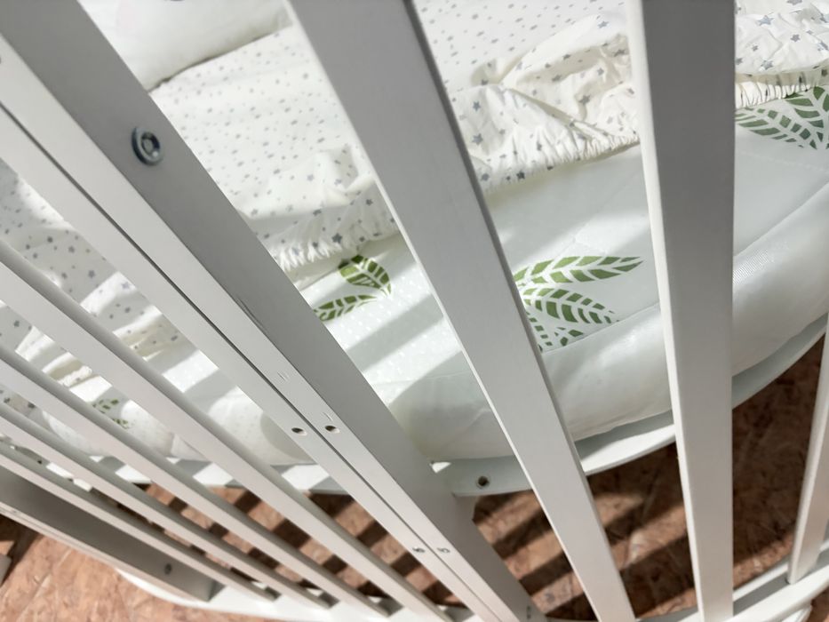 Продам детскую кровать манеж,