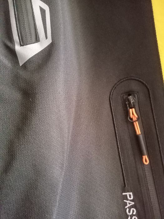 Куртка демисезонная