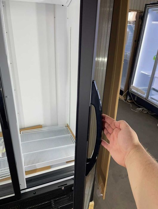 Vitrina Frigorifica Verticala cu 2 usi / 120CM / +2 +8 grade C/ NOU