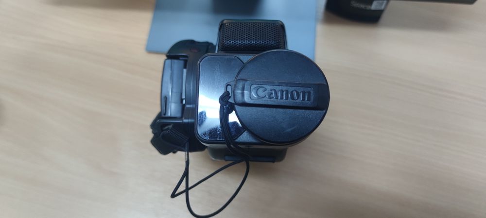 Camera Canon E300