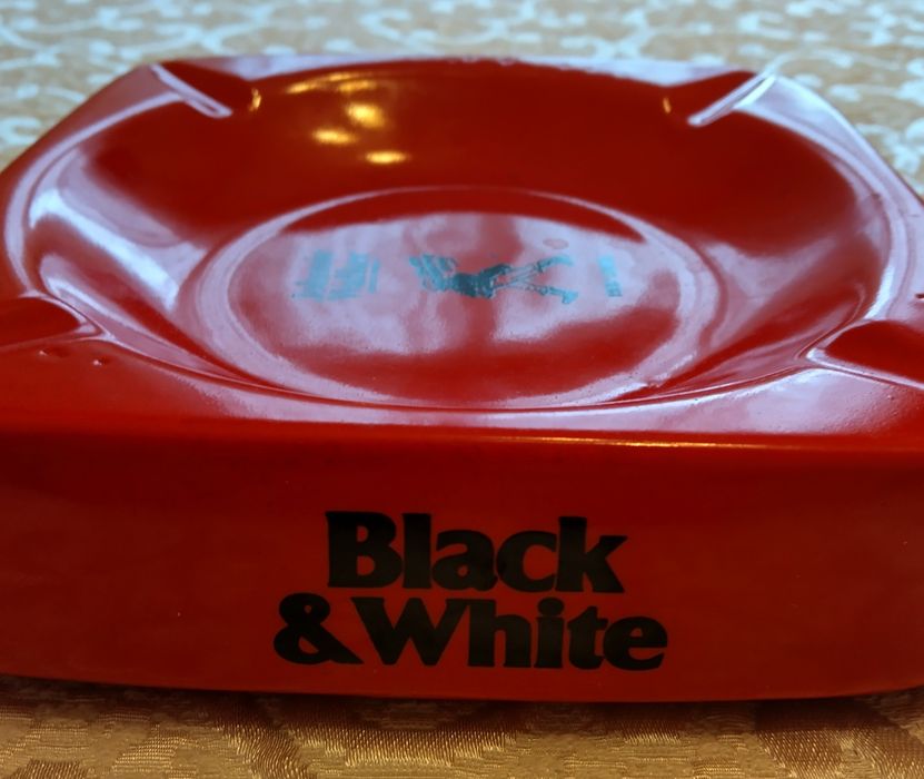 Пепелници Johnnie Walker и Балантайнс