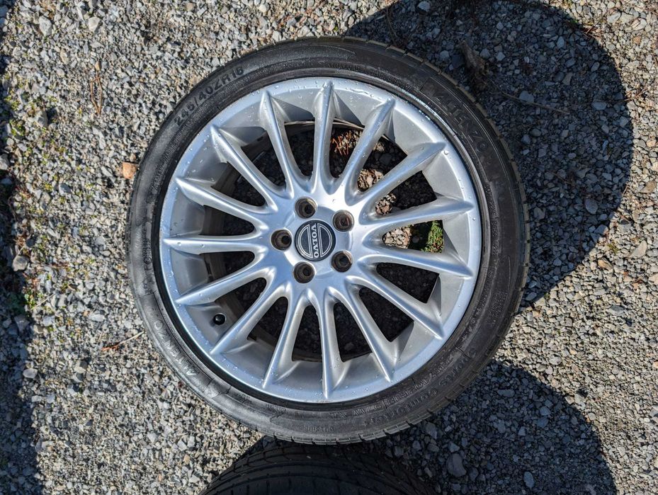 Volvo 5X108 - 18 цола - 63.4 Централен отвор с гуми 245-40-18 (летни)