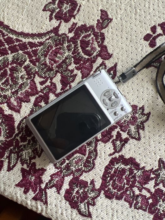 Продается Фотоаппарат panasonics с флешкой  (made in japan)