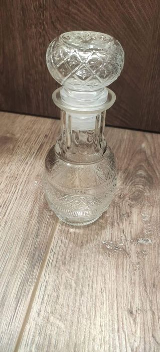 Стъклени гарафи - 2 вида