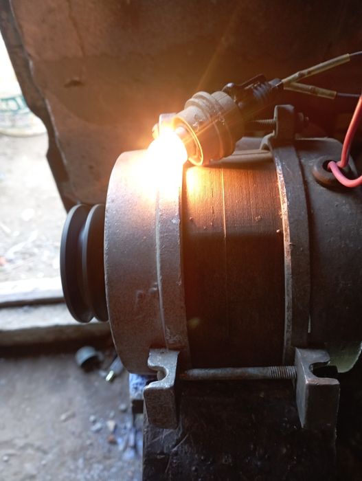 Generator hidro eolian