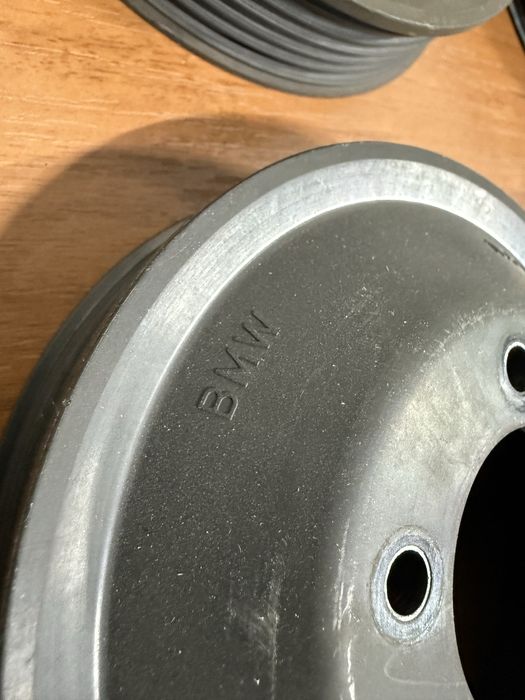 Шкив помпы M50, M52 на бмв