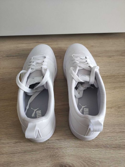 Нови спортни обувки Puma Rickie