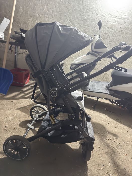 Продам коляски 2 штуки