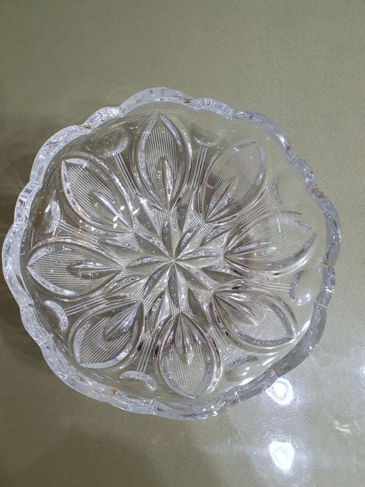 Продам хрустальные салатники