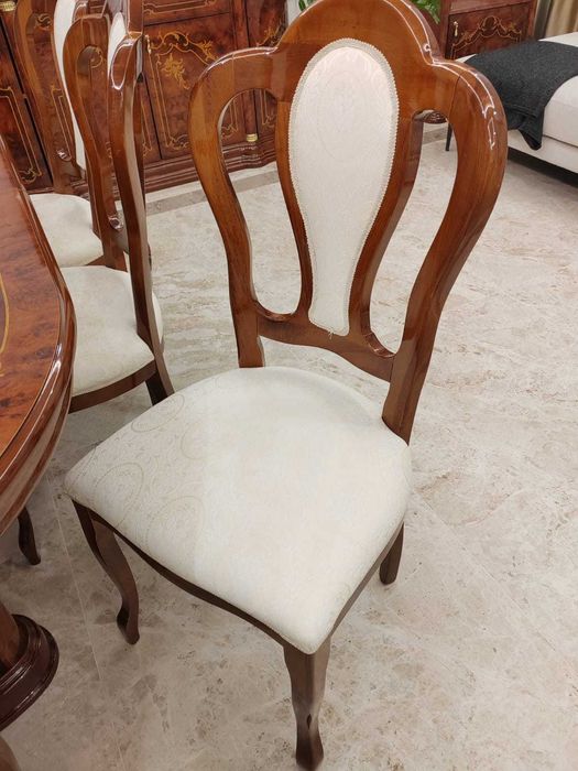 Продается обеденный стол