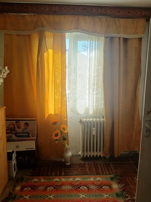 Vând apartament la bloc zona Fortuna