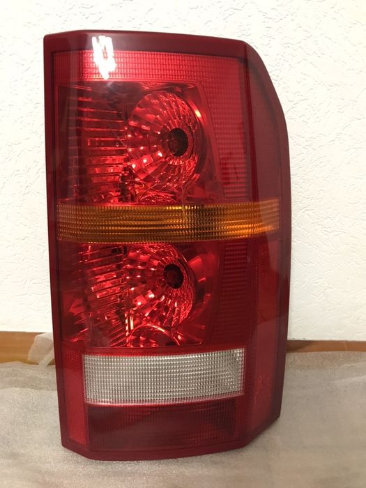 Задний правый фонарь