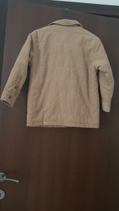 Vand geaca de baieti ,din velur, imblanita ,marimea 128 .
