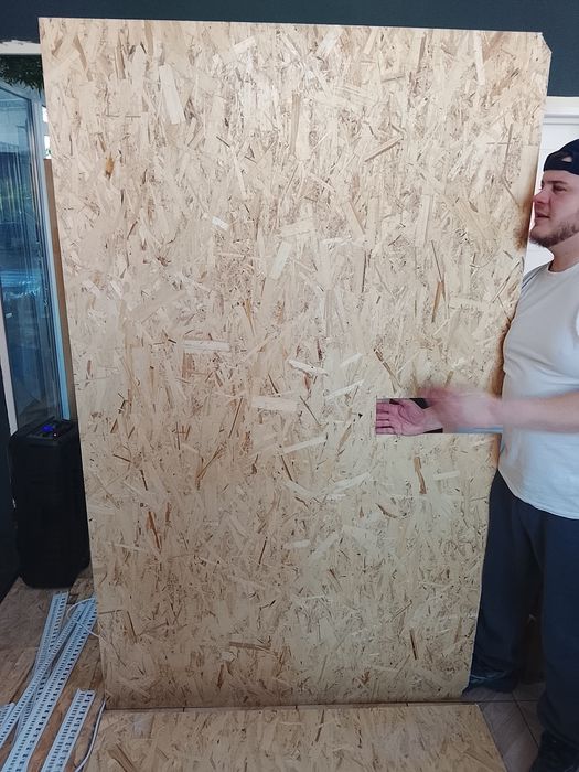 Продам 6 листов ОСБ, 125 на 200 на 9