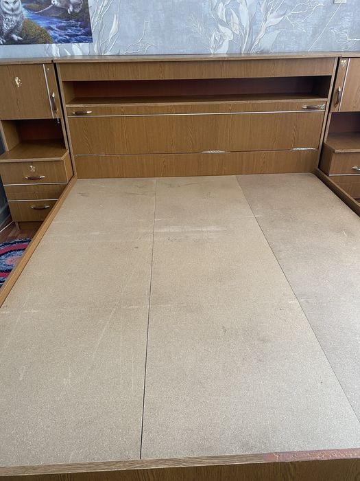 Кровать двухспальная