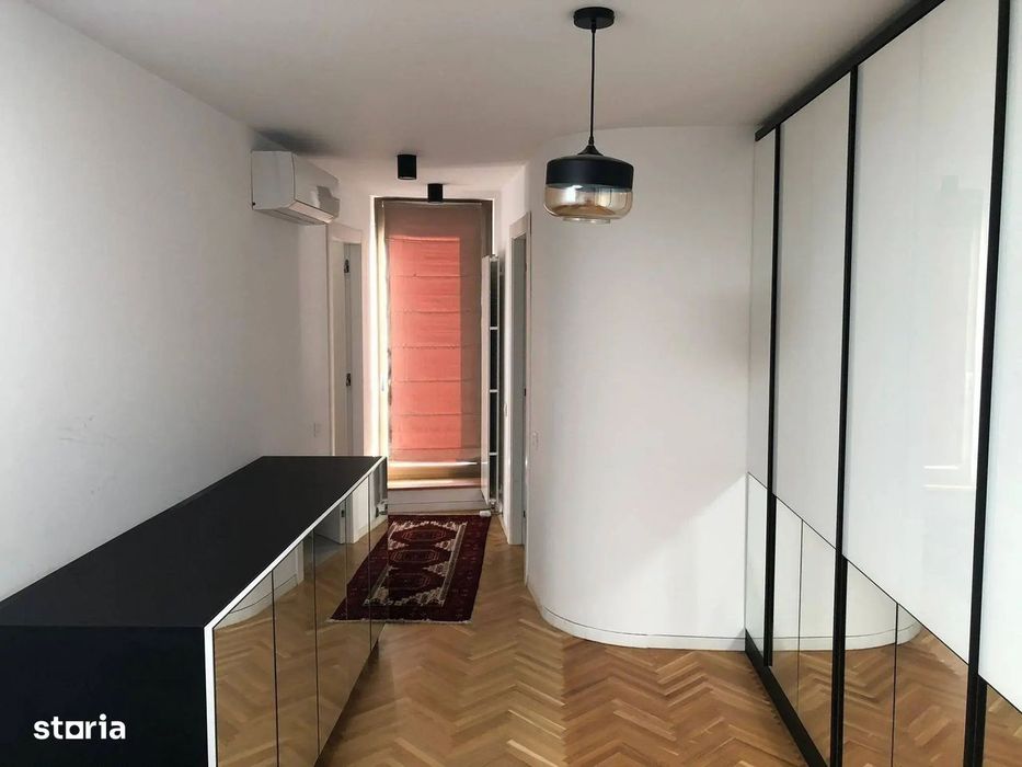 Penthouse cu vedere spectaculoasa piata Victoriei!