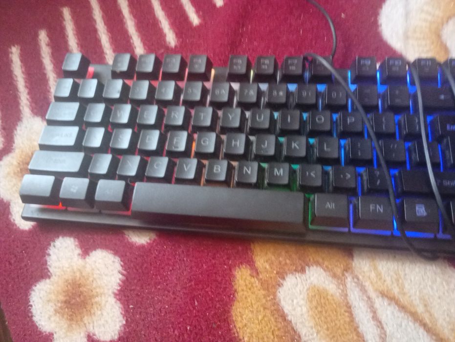 Vând tastatură led twolf